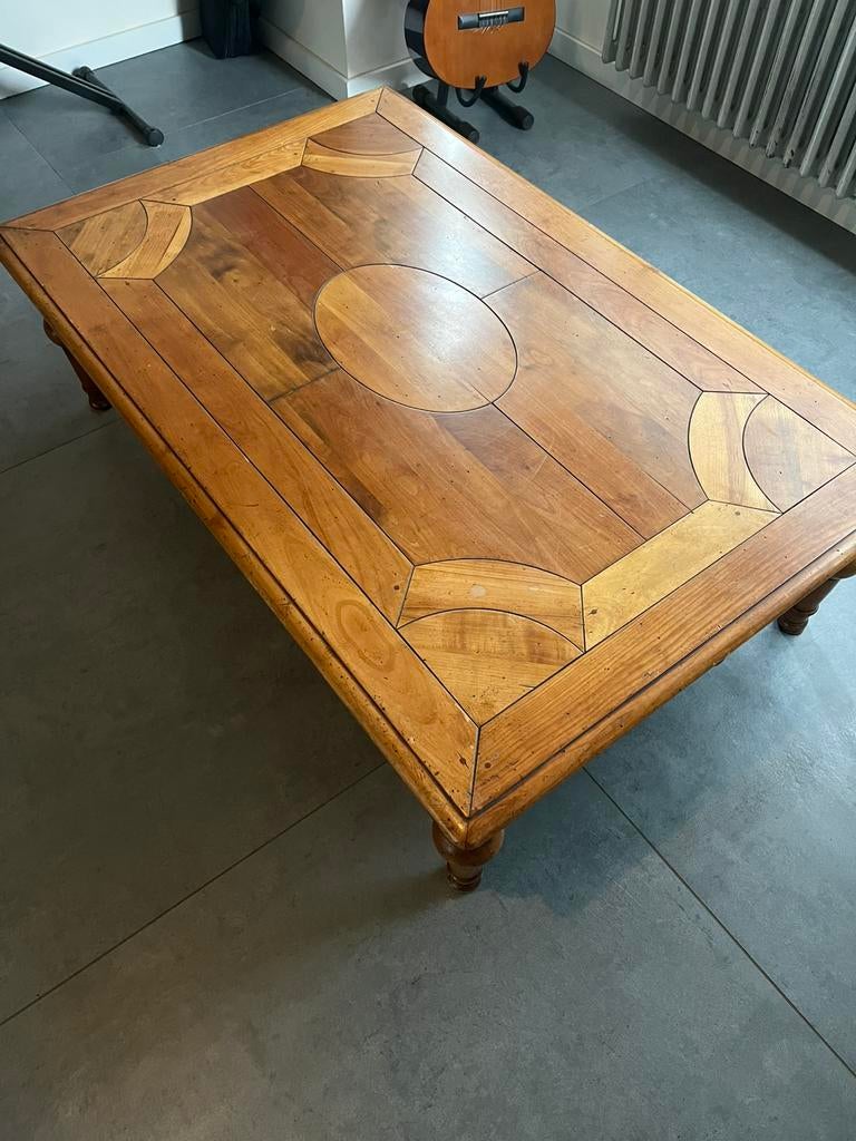 Salontafel, ingelegd houtwerk in een geometrisch patroon, Ophalen
