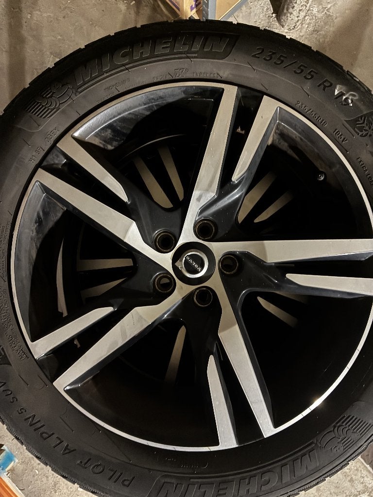 Volvo xc60 19 inch velg + winterbanden, Auto-onderdelen, Gebruikt, Banden en Velgen, Winterbanden, 235 mm