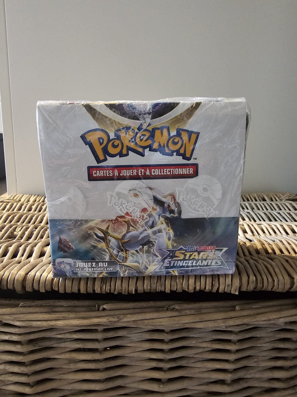 Display Pokémon Stars Etincelantes (épée et Bouclier), Hobby & Loisirs créatifs, Jeux de cartes à collectionner | Pokémon, Enlèvement