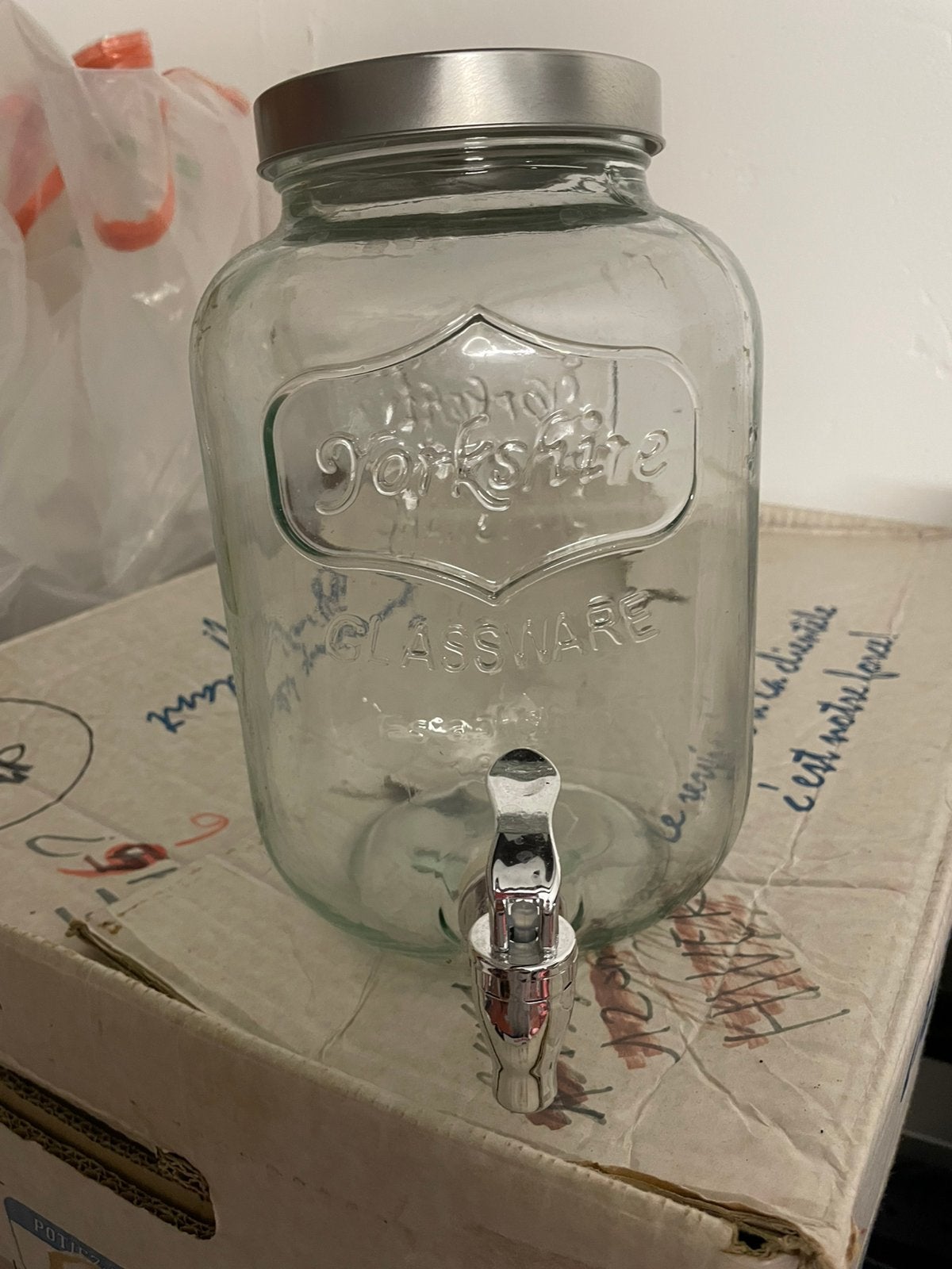 Distributeur de boisson avec robinet, Enlèvement, Comme neuf