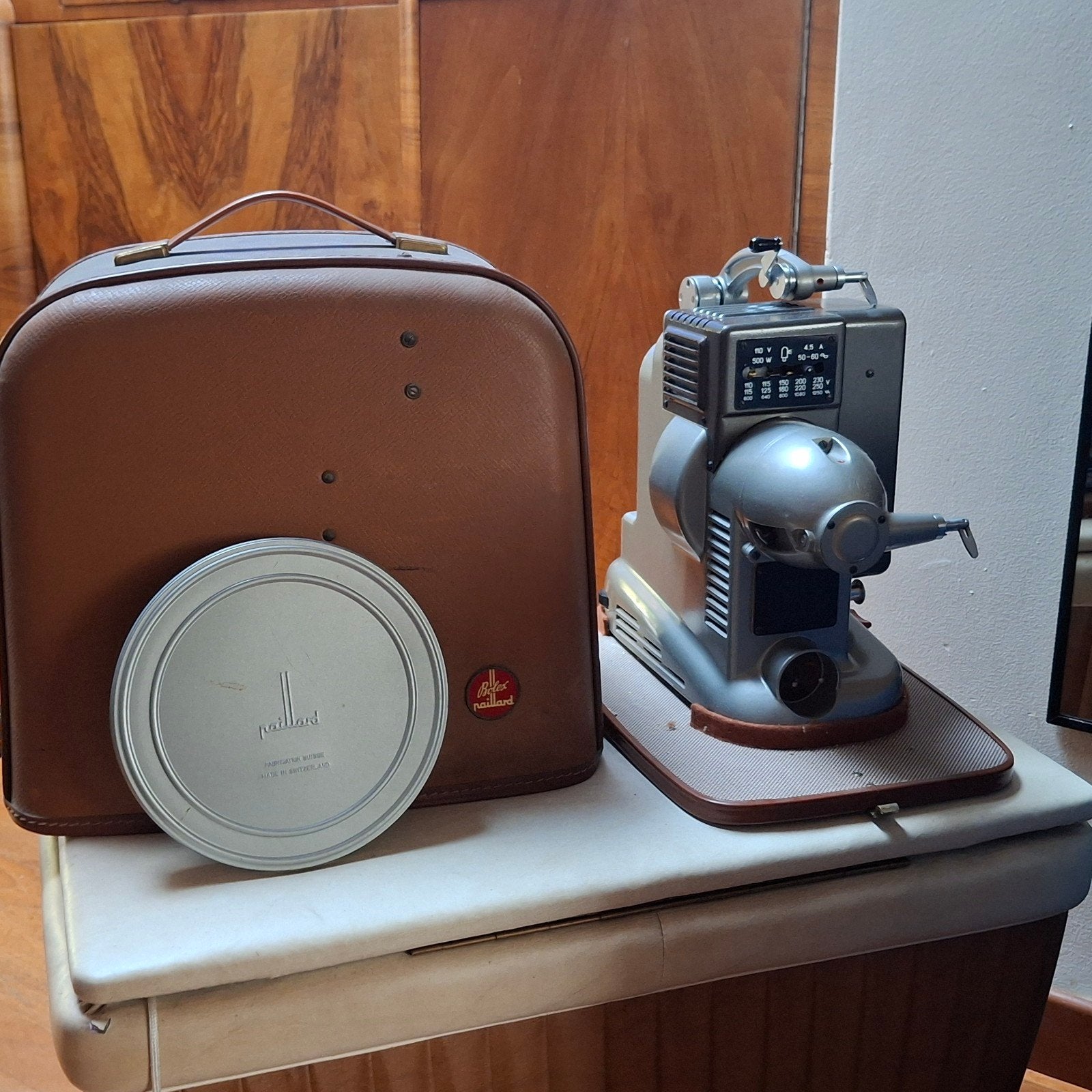 Projecteur vintage Bolex paillard m8, Ophalen