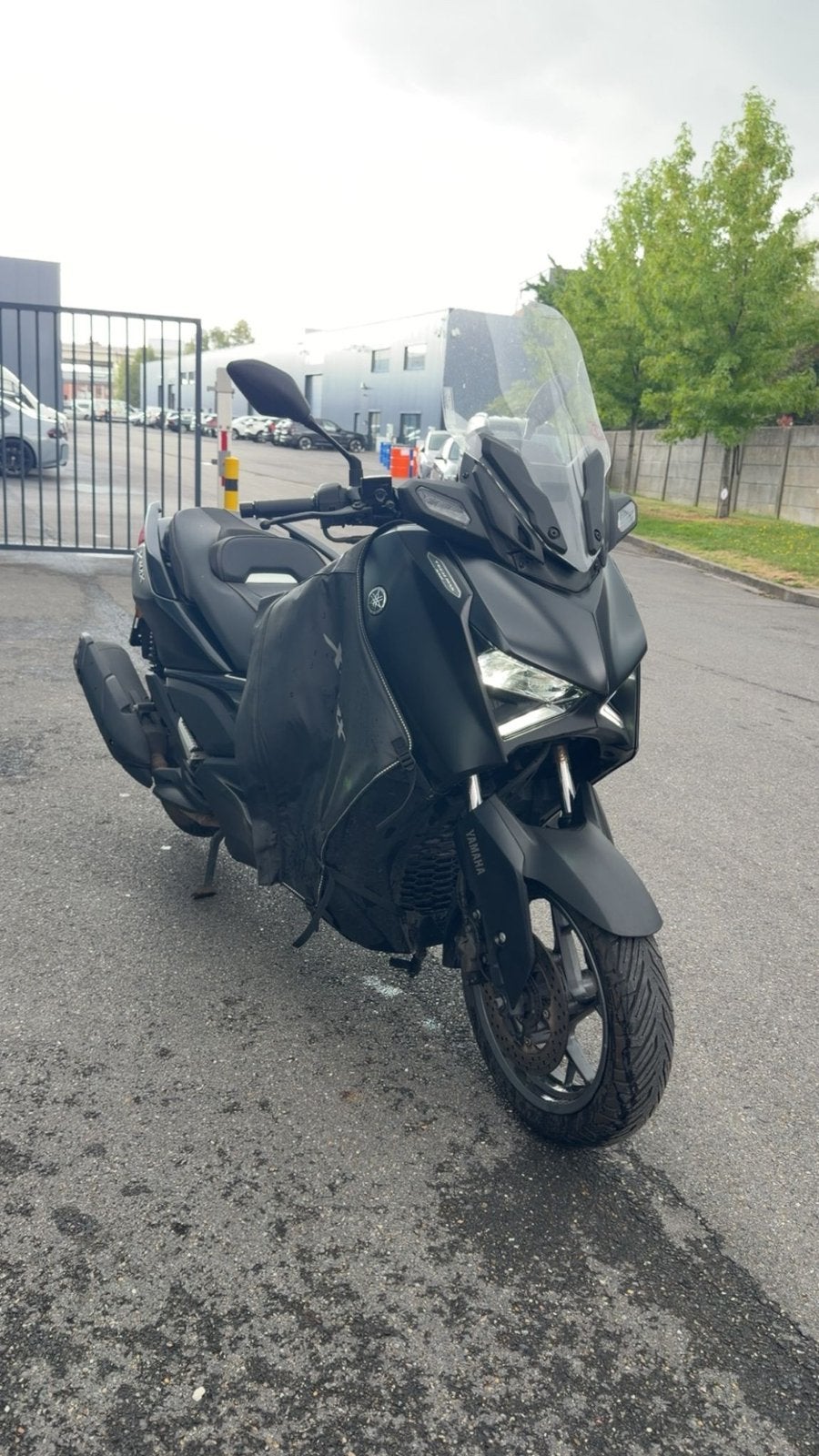 Yamaha XMAX Tech MAX 125cc – 2024 – 5.900 km, Enlèvement ou Envoi, Comme neuf