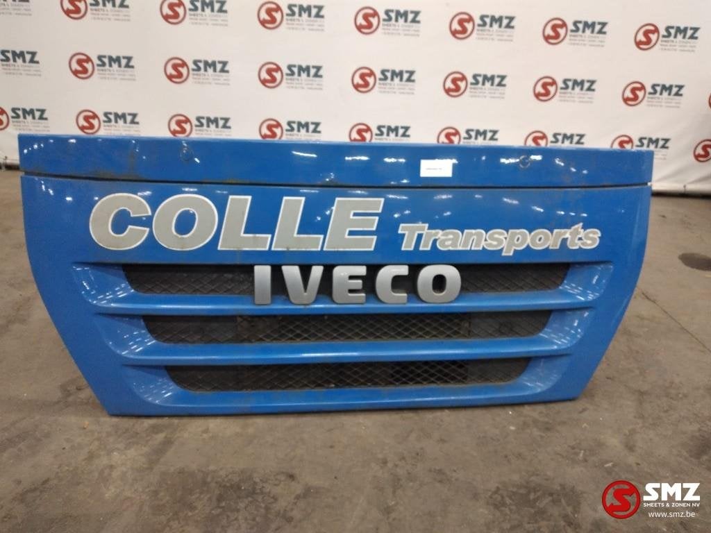 Occ calandre capot Iveco Stralis 504170809, Utilisé, Iveco, Carrosserie et Tôlerie