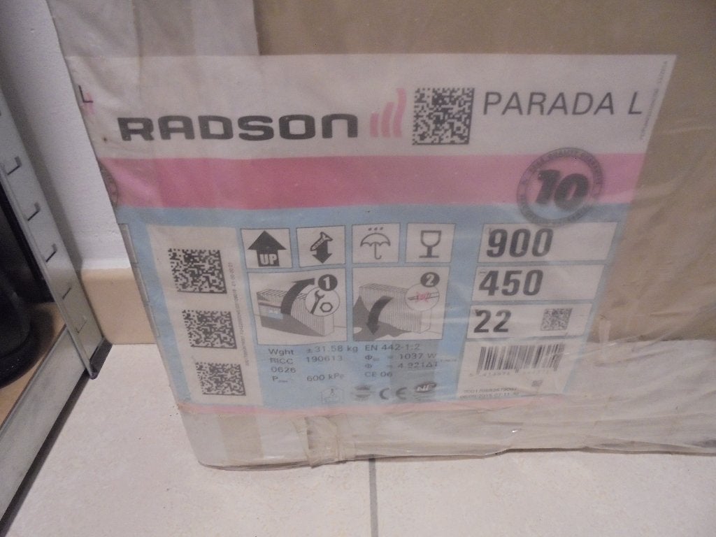 Radson radiateur vertical parada integra 1037W, Bricolage & Construction, Enlèvement, 80 cm ou plus, 150 cm ou plus, Radiateur