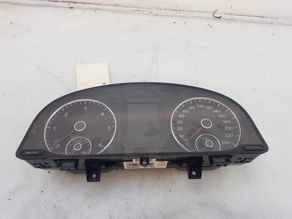 COCKPIT Volkswagen Caddy III (2KA,2KH,2CA,2CH), Gebruikt, Volkswagen