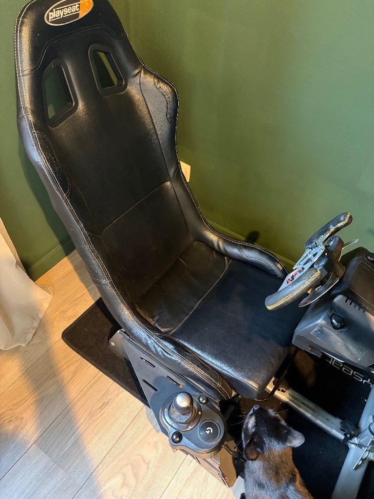 Logitech G29 + Playseat Evolution – complete sim-racing set, Games en Spelcomputers, Ophalen, Racestuur, Gebruikt, Force feedback