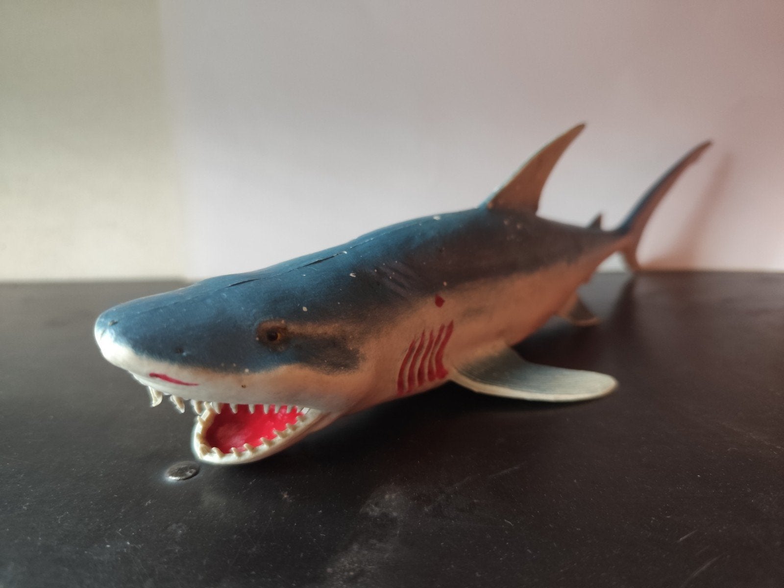 Requin vintage souple "Jaws" / années 70 - Hong Kong