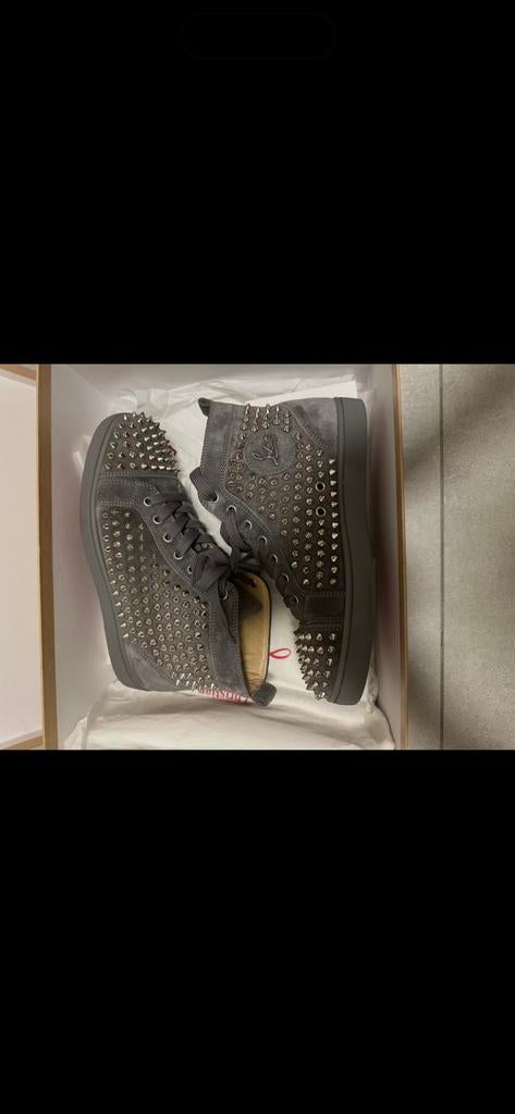 Louboutin, Ophalen of Verzenden, Zo goed als nieuw, Sneakers