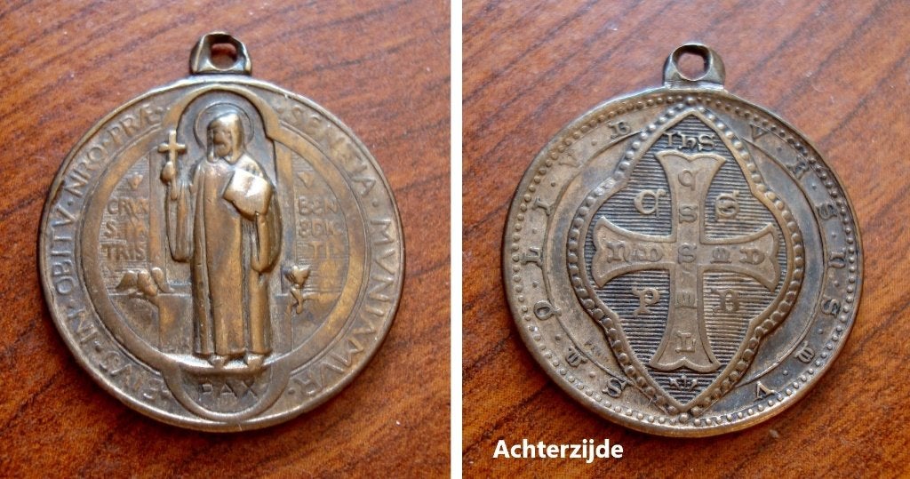 Medaille met Sint Benedictus, Verzamelen, Religie, Verzenden, Gebruikt, Overige typen, Christendom | Katholiek