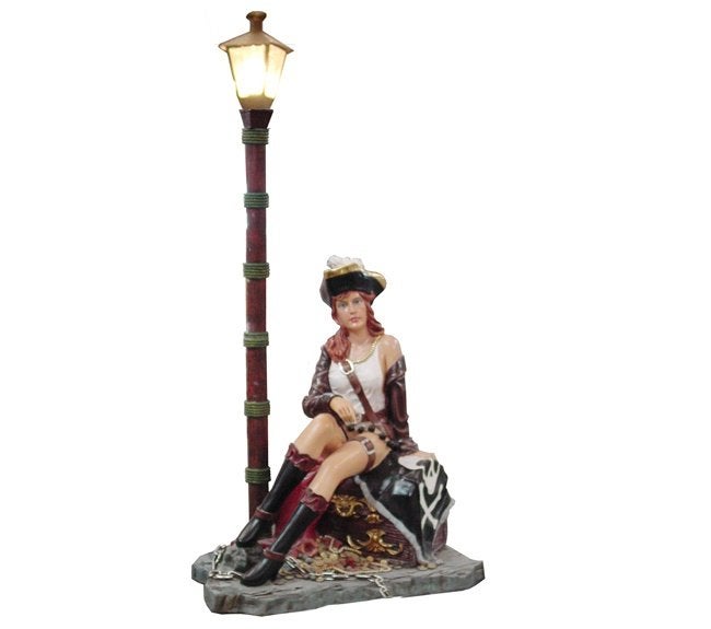Piratenbeeld van 92 cm – Piratenbeeld met lamp