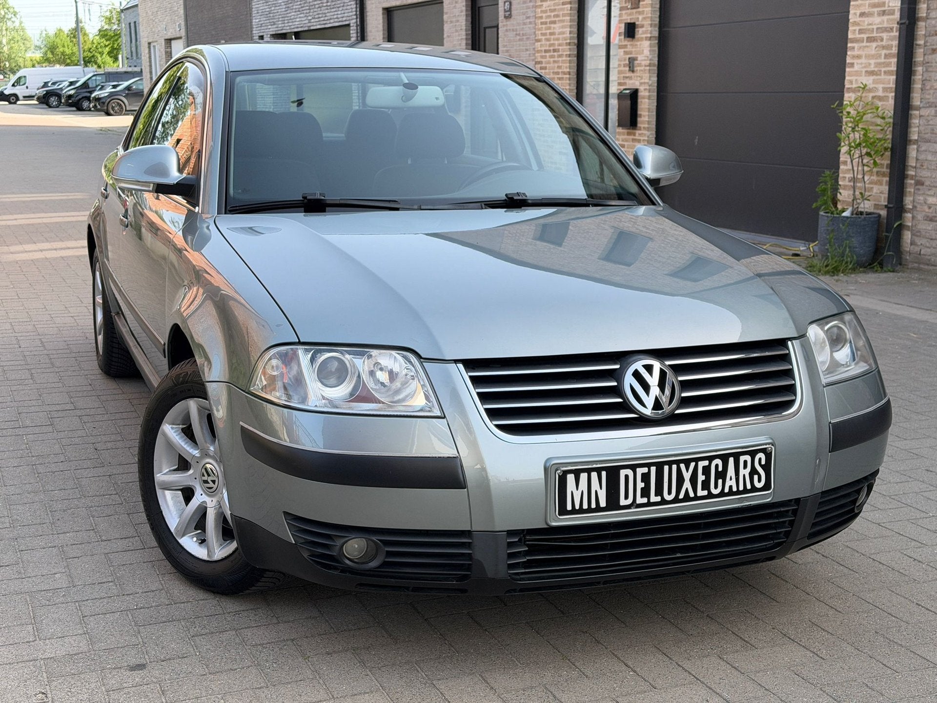 Volkswagen Passat 1.6 Trendline, Auto's, Voorwielaandrijving, Stof, Gebruikt, 4 cilinders
