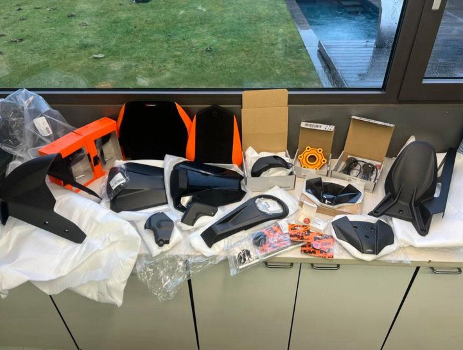 KTM Superduke 1290/1390 Vele powerparts en andere onderdelen, Ophalen of Verzenden, Zo goed als nieuw