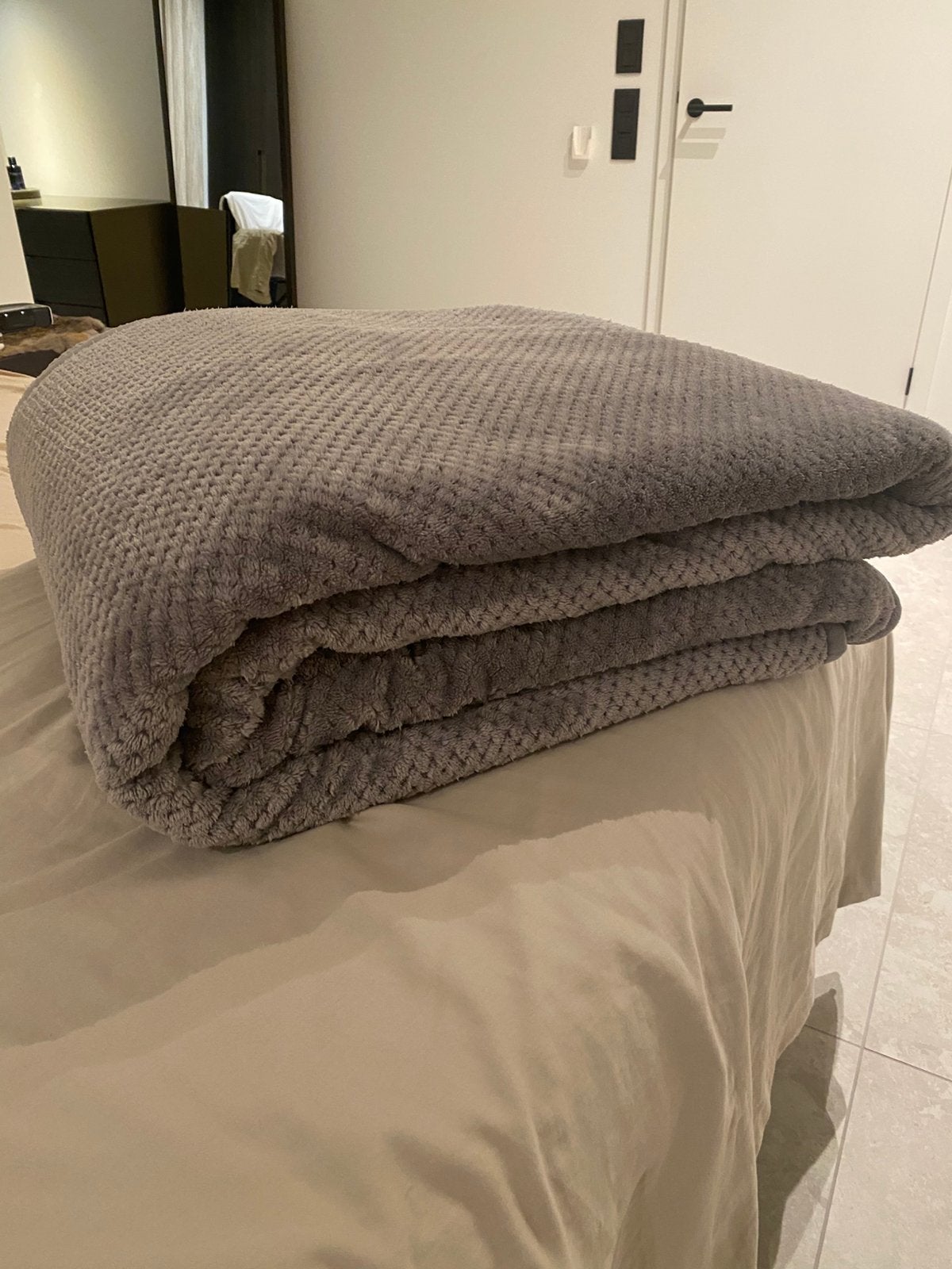 Gözze plaid / bedsprei 240x260, Huis en Inrichting, Ophalen, Zo goed als nieuw, Polyester, Grijs