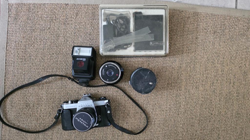 Ashahi Pentax Spotmatic met flitser en andere lens, Ophalen, Pentax