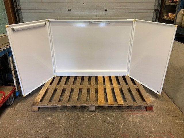 WHITEBOARD MET ZIJLUIKEN+SCREEN, Huis en Inrichting, Ophalen, Gebruikt, Magneetbord