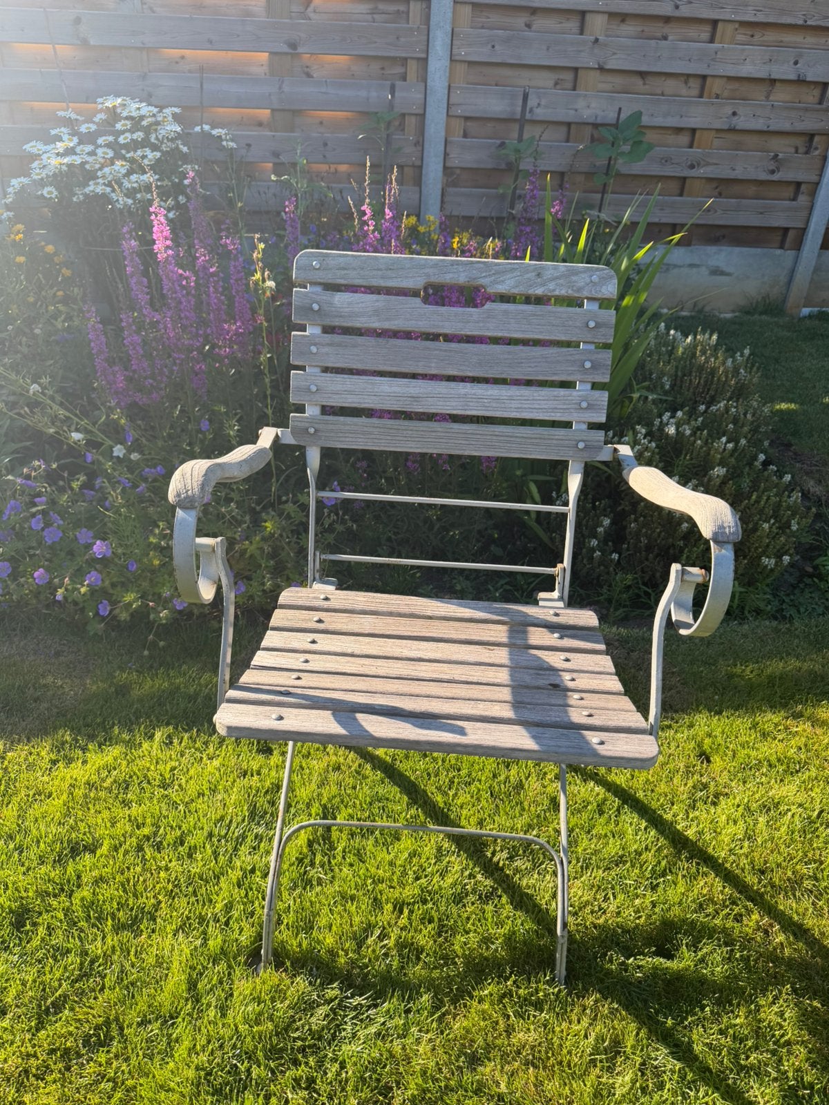 1 houten/ijzeren tuinstoel, Tuin en Terras, Tuinstoelen, Ophalen, Gebruikt