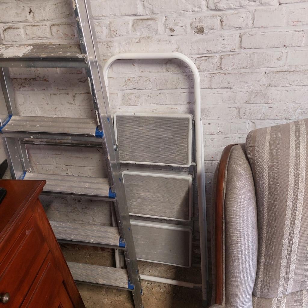 2 ladders prijs per stuk 25 euro en 15 euro, Doe-het-zelf en Bouw, Ladders en Trappen, Ophalen, Ladder
