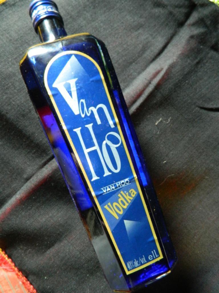 Vodka Van Hoo Belgium Alcool 1L, Neuf, Autres régions, Pleine, Autres types