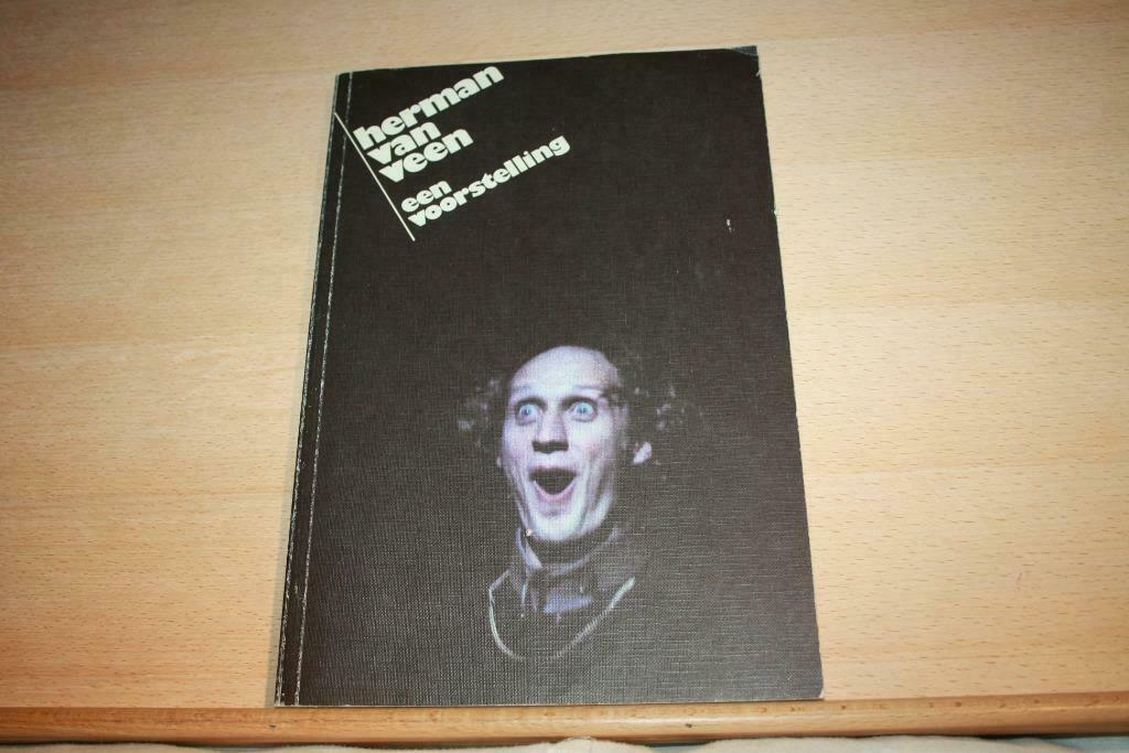 Een voorstelling – Herman van Veen   (boek), Ophalen of Verzenden, Cabaret, Herman van Veen, Zo goed als nieuw