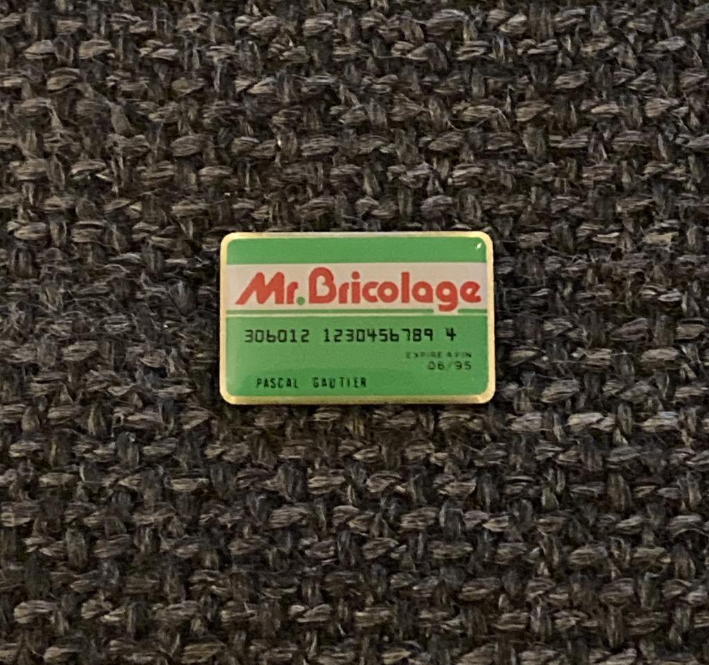 PIN - MR. BRICOLAGE, Envoi, Utilisé, Autres sujets/thèmes, Insigne ou Pin's