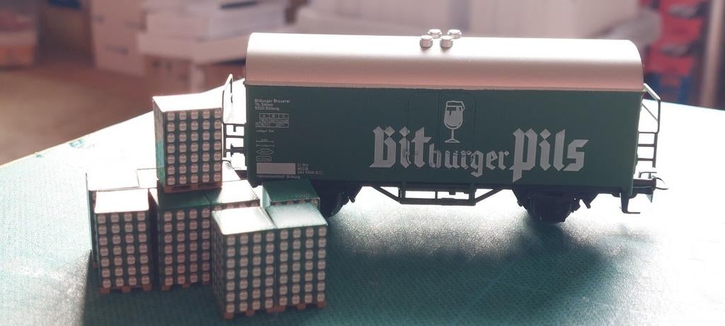 WAGON À BIÈRE MÄRKLIN H0LK 2015 AVEC PALETTES DE BIÈRE 1/87, Courant alternatif, Wagon, Comme neuf, Märklin