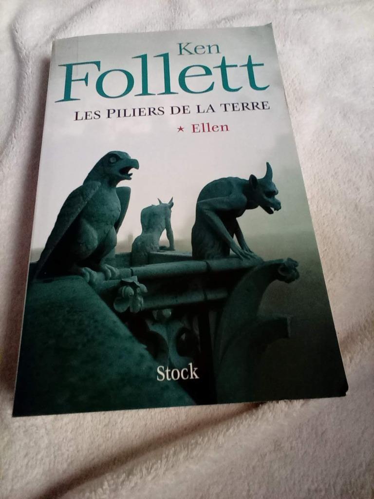 Livre Ken follett les pilliers de la terre, Boeken, Ophalen of Verzenden, Ken Follett