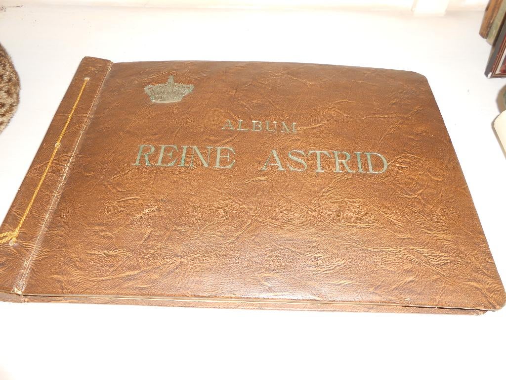 ALBUM REINE ASTRID IMAGES, Collections, Enlèvement