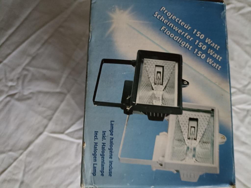 Projecteur 150watt lampe halogène inclue, Bricolage & Construction, Enlèvement ou Envoi, Lampe