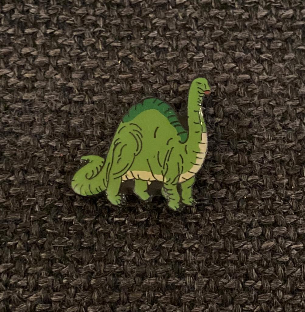 PIN - DINO - DINOSAURUS - DINOSAURE, Envoi, Utilisé, Animal et Nature, Insigne ou Pin's