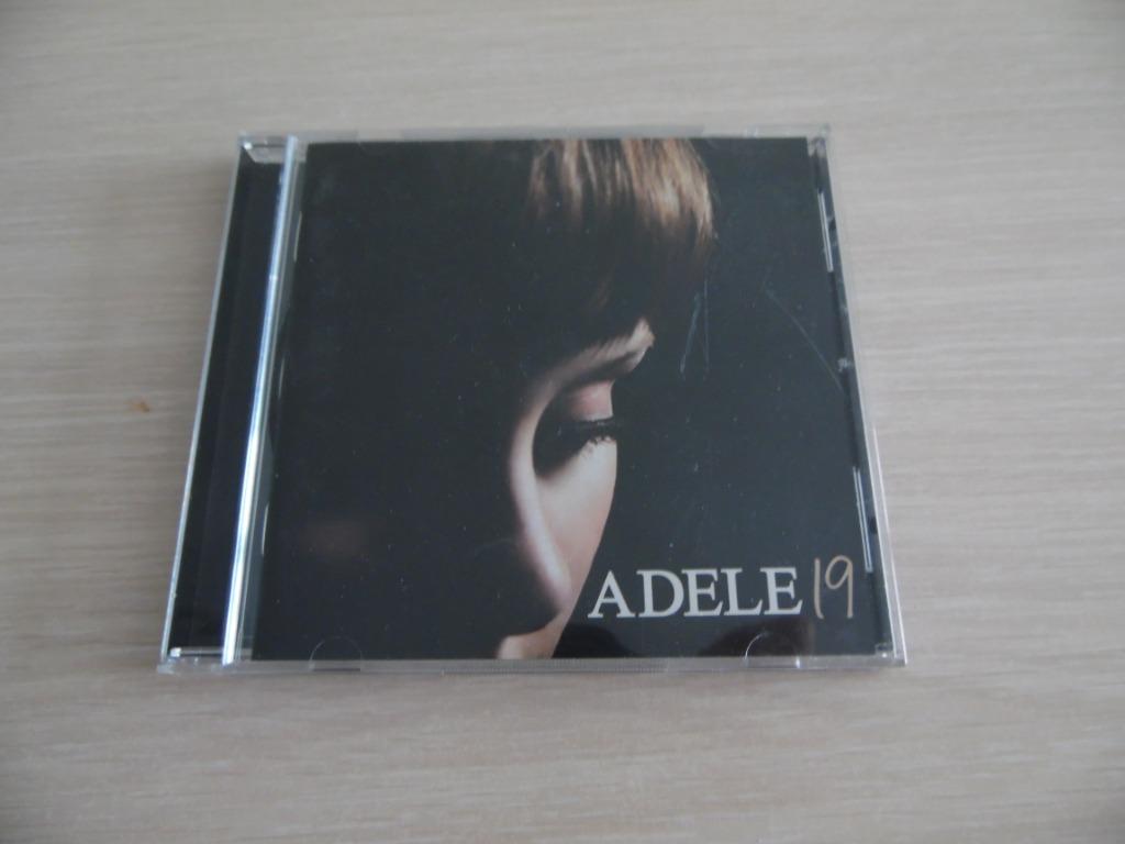 ADELE 19, Ophalen of Verzenden, Zo goed als nieuw