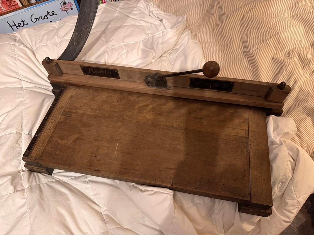 Zeer oude Belgische snijmachine te koop, Antiek en Kunst, Ophalen