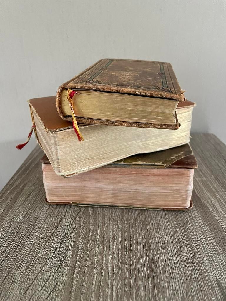 3 oude misboeken, Enlèvement ou Envoi