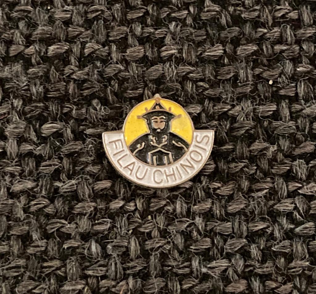 PIN - FILAU CHINOIS, Envoi, Utilisé, Autres sujets/thèmes, Insigne ou Pin's