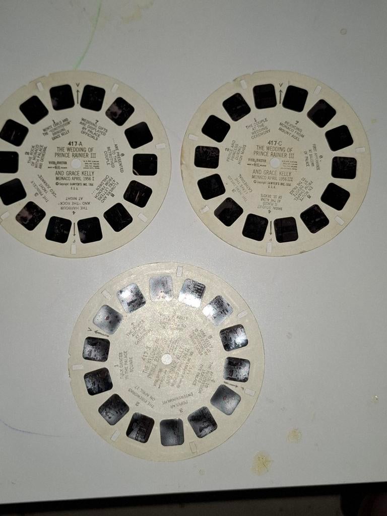 Viewmaster : le mariage du prince Rainier et de Grace Kelly, Envoi