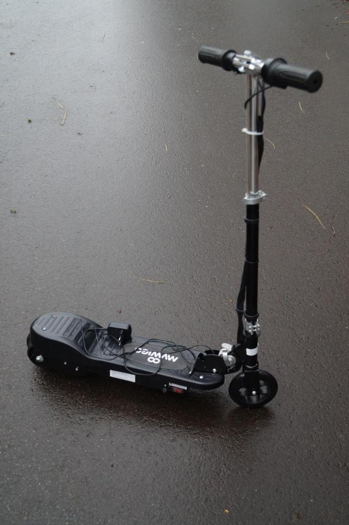 electrische step met lader, Fietsen en Brommers, Steps, Ophalen, Gebruikt, Elektrische step (E-scooter), Mywigo