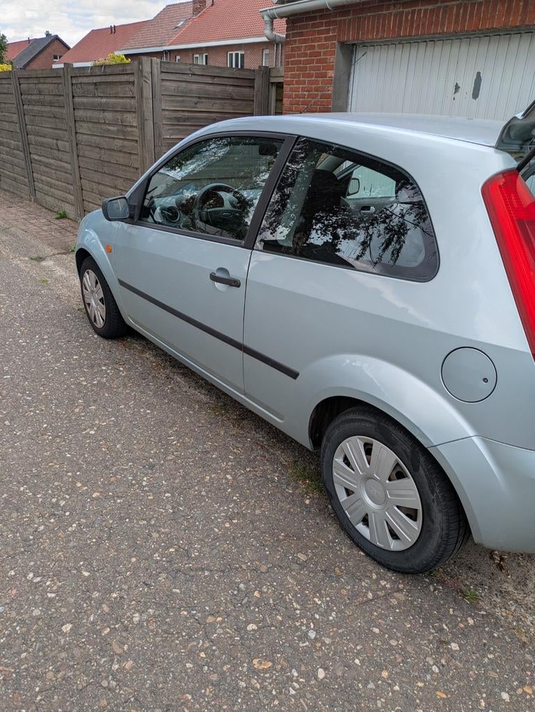 Ford Fiesta LAGE KILOMETERSTAND!!!, Auto's, Particulier, Benzine, Te koop