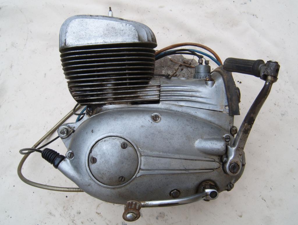 Ik ben op zoek naar een MZ ES 250/0 of 1 motorblok, Motoren, Ophalen, Gebruikt