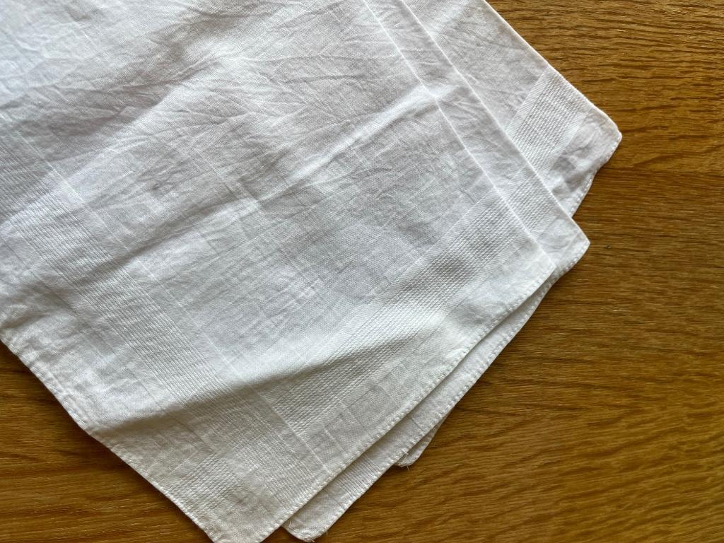 Set van 3 witte zakdoeken, Verzenden