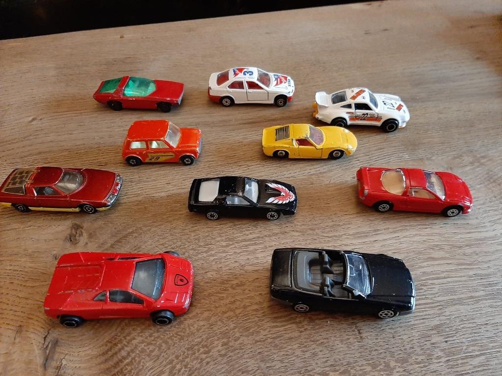 Lot de 10 véhicules miniatures divers, Hobby en Vrije tijd, Modelbouw | Auto's en Voertuigen, Ophalen of Verzenden