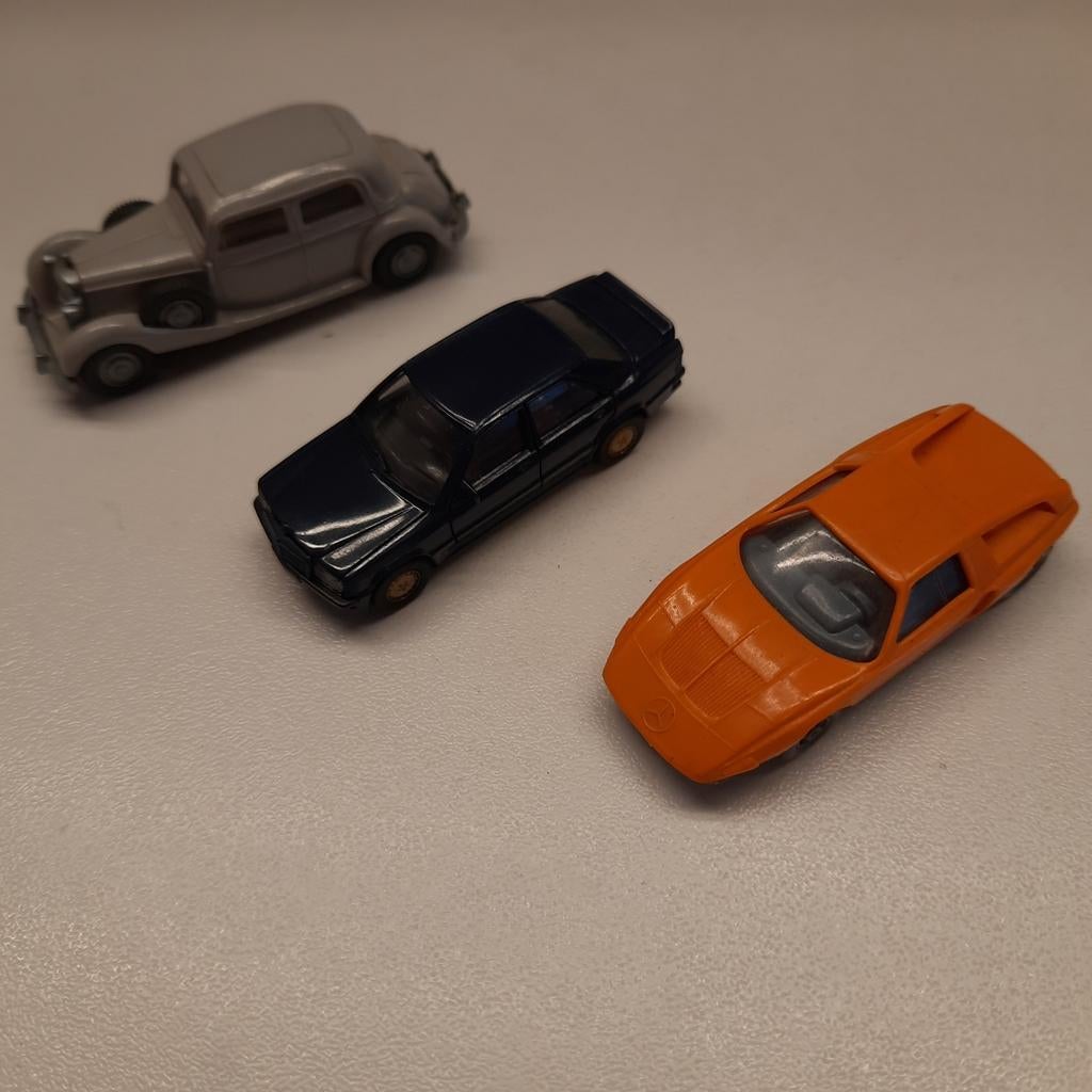 3 MERCEDES BENZ*WIKING ,HERPA* HO AUTO's. ALS NIEUW.VINTAGE, Hobby en Vrije tijd, Ophalen, Zo goed als nieuw, Auto, Herpa