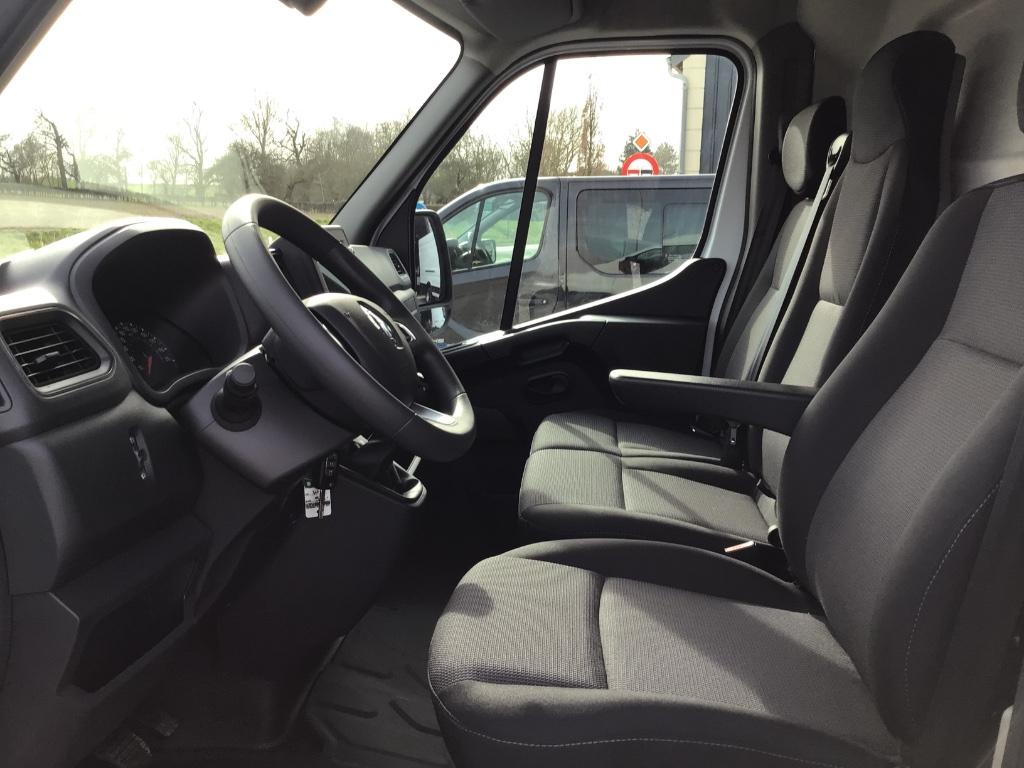 renault master l3h2 2023 10km 136pk 27950e ex, Auto's, Bestelwagens en Lichte vracht, Stof, 4 cilinders, Renault, Bedrijf