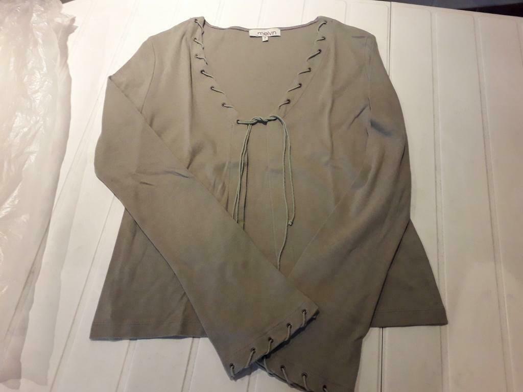 Gilet merk Melvin maat 38, Vêtements | Femmes, Enlèvement, Porté