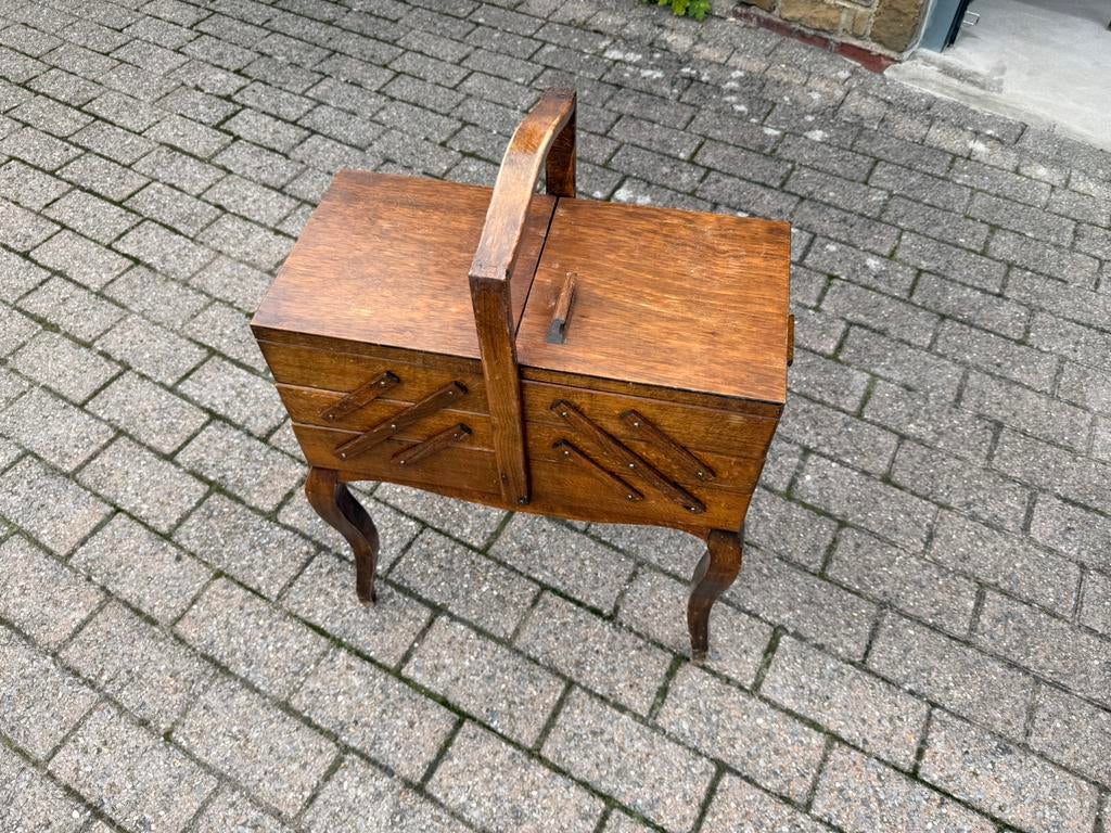 Boite à couture en bois, Antiquités & Art, Antiquités | Accessoires de maison, Enlèvement
