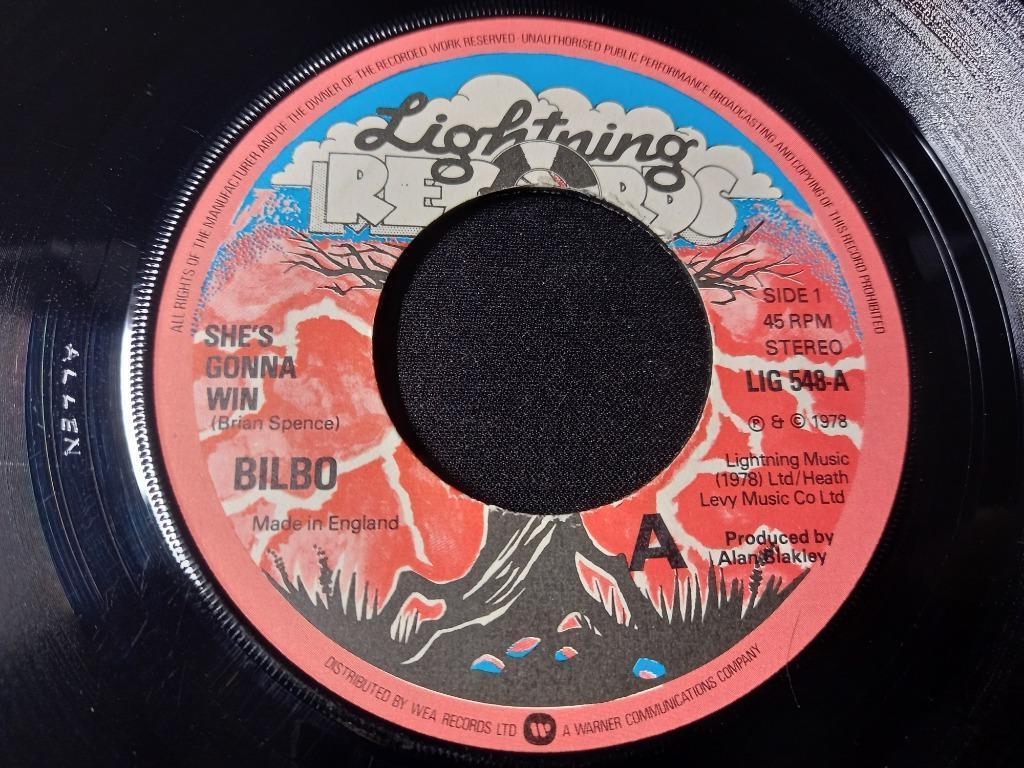 Bilbo – She's Gonna Win / You Wanna Be Your Lover '7, CD & DVD, Enlèvement ou Envoi, Single, Comme neuf, Pop