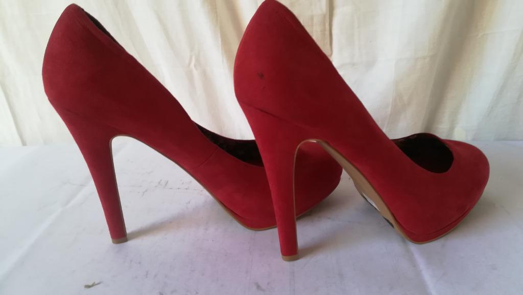 423B* ZARA mooie rode pumps (40), Kleding | Dames, Schoenen, Pumps, Verzenden, Zara, Nieuw