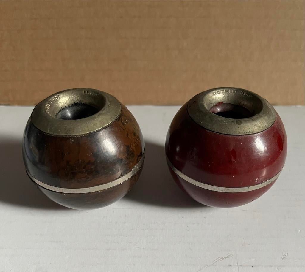 Pots anciens pour stylos à encre de plume 1891 - 1945, Envoi
