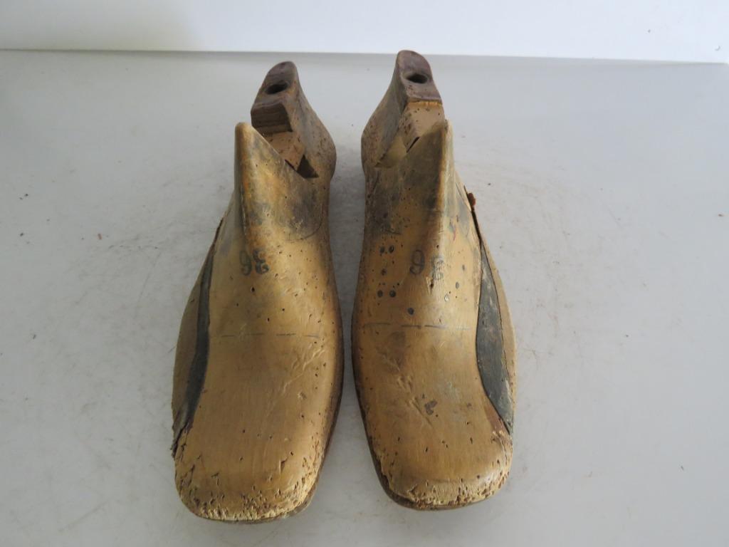 Paire d Ancienne chaussures dure pointure 36, Enlèvement ou Envoi