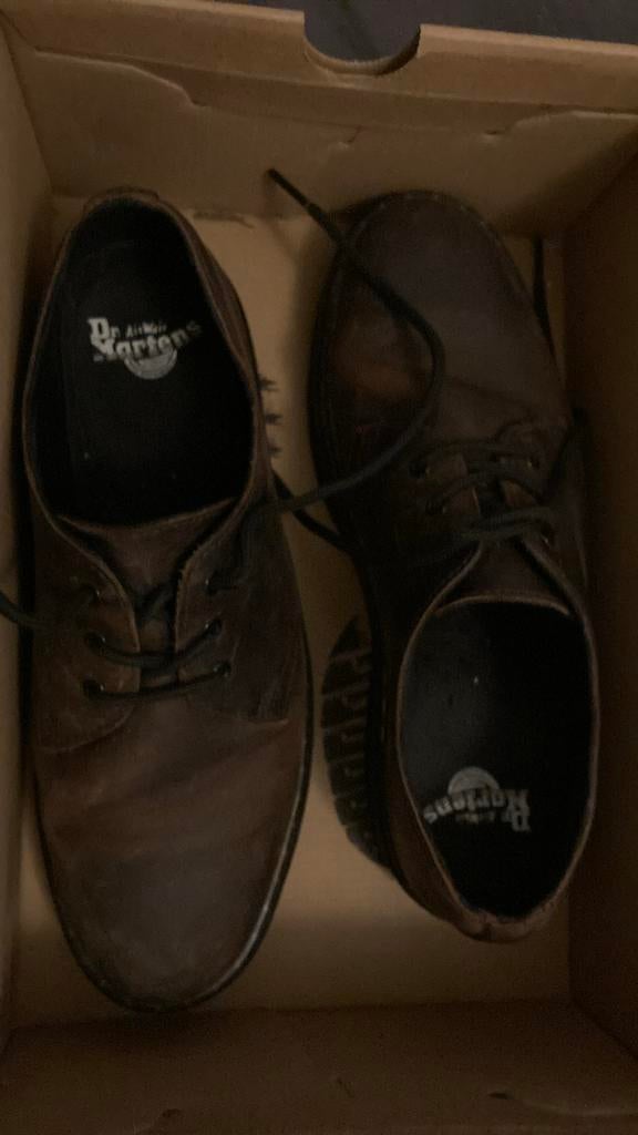 DR Martens 42 Thurston Lo Dark Brow’, Enlèvement, Porté