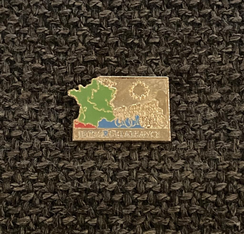 PIN - LE TOUR DE LA FRANCE - WIELRENNEN - COURSE A VELO, Envoi, Utilisé, Sport, Insigne ou Pin's