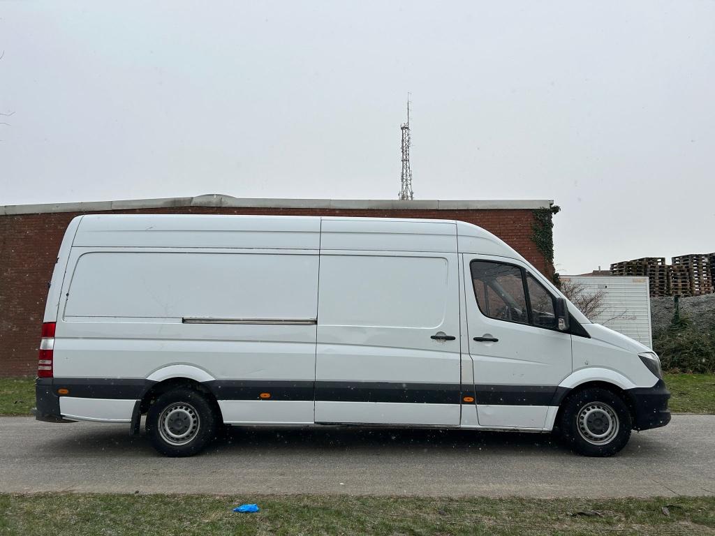 Mercedes Sprinter L3H2 Automaat 120 kW BTW, Auto's, Automaat, Zwart, Wit, Mercedes-Benz